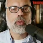 Folha de S. Paulo revela diálogo entre juízes do STF e TSE: “Dá vontade de mandar uns jagunços pegar esse cara [Allan dos Santos] na marra e colocar num avião”