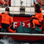 Corpos de vítimas da tragédia em iate que naufragou na Itália são encontrados