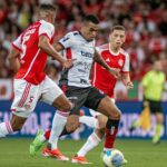 Vitória perde para o Inter no Beira-Rio, mas segue fora a zona de rebaixamento