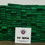 PM apreende grande quantidade de maconha em Santo Antônio de Jesus; uma mulher foi presa