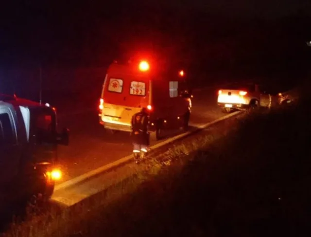 Acidente mata motociclista após colisão de moto com carro na BR-116