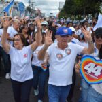 Milhares de mulheres participam de caminhada demonstrando força na campanha de José Ronaldo