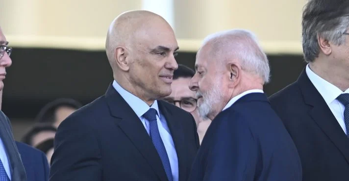 ‘Moraes e STF estão envolvidos em política até o pescoço’, afirma colunista do WSJ