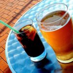 O que tem mais açúcar, cerveja ou refrigerante? E qual é pior para saúde?
