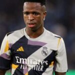 Al-Ahli confirma interesse por Vini Jr. em contratação bilionária