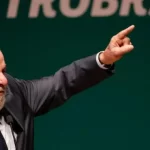 Lula faz campanha contra a iniciativa privada, afirma Estadão