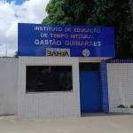 Diretora que proibiu aluno autista de levar lanche tem aposentadoria voluntária publicada