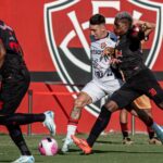 Vitória faz o dever de casa, bate o Red Bull Bragantino e deixa a zona de rebaixamento