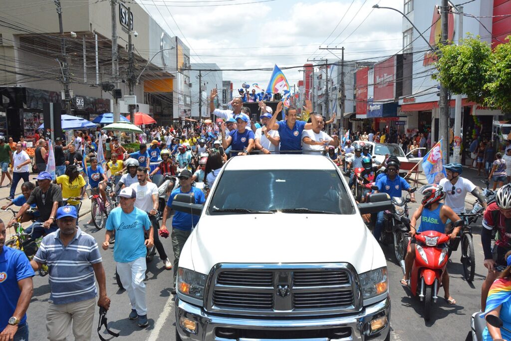 Manifestações de apoio popular a José Ronaldo fervilham por toda cidade