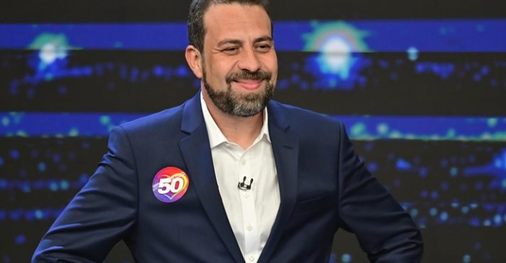 Boulos paga R$ 6,2 milhões para ter militantes nas ruas