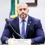 Defesa de Silveira diz que Moraes ‘esqueceu’ de homologar remição de pena e requer livramento condicional