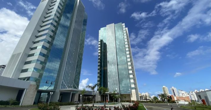 Taças de cristal, pratos de porcelana e tapetes persas: a compra do TRT da Bahia