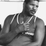 Maguila, lenda do boxe brasileiro, morre aos 66 anos em SP