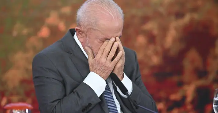 Brasil sai das eleições com uma esquerda em crise, avalia Estadão