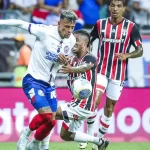 Com falha de Marcos Felipe, Bahia perde para o São Paulo em noite desastrosa na Fonte Nova