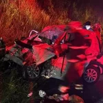 Casal morre e três pessoas ficam feridas após acidente entre carros
