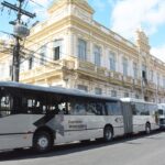 Prefeitura implanta linha 2 do Expresso Universitário com mais dois ônibus articulados
