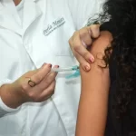 Mais de dois mil feirenses estão aptos a tomar a segunda dose da vacina contra a dengue