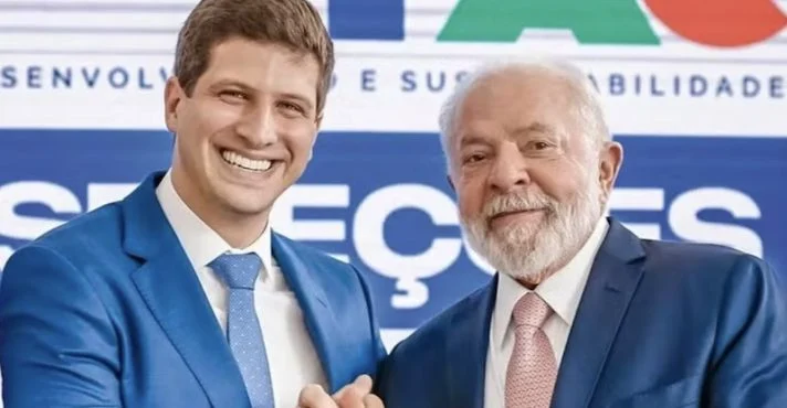 ‘Prefeito TikTok’ vai ser julgado pelo primo em caso de superfaturamento milionário