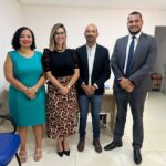 Membros da Diretoria da OAB Feira se reúnem com Valadares, responsável pelo Cartório de Registro de Títulos, Documentos e Pessoas Jurídicas