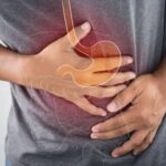 Conheça os 2 maiores vilões que aumentam o risco de câncer de estômago, segundo estudo