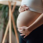 Popular nas redes sociais, inseminação artificial caseira é arriscada