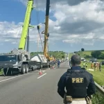Após mais de 10 horas de operação, carreta-tanque é removida e BR-324 é totalmente liberada
