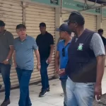 Prefeito José Ronaldo acompanha faxinaço no Centro de Abastecimento