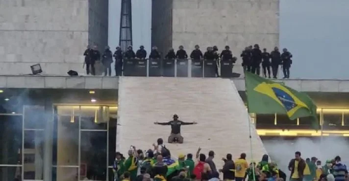 Cerimônia de Lula no 8 de janeiro vai ter entrega de obras restauradas