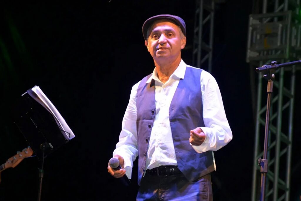 Prefeito José Ronaldo lamenta falecimento do cantor e compositor Carlos Pitta