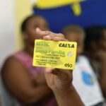 Número de beneficiários do Bolsa Família supera o de trabalhadores de carteira assinada na Bahia