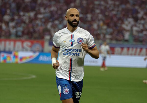 Bahia anuncia venda de Thaciano para o Santos por R$ 32 milhões