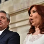 Milei assina projeto que pode tornar Cristina inelegível