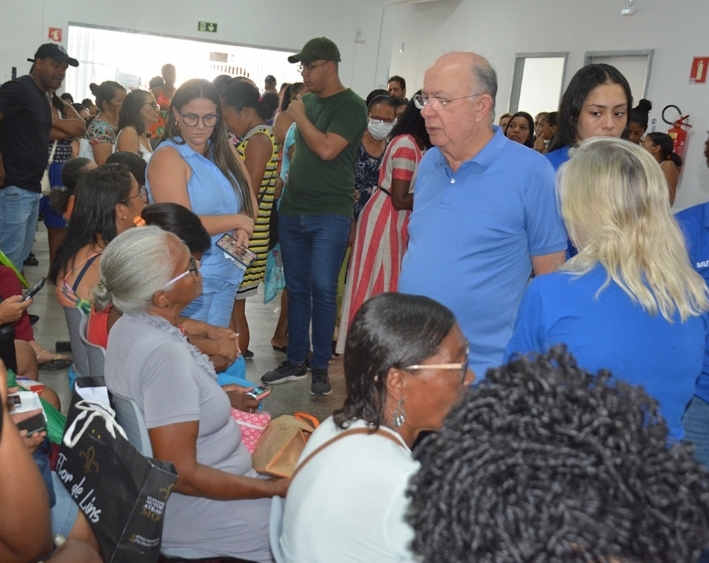 Prefeito José Ronaldo visita unidade parceira do projeto “100 Dias Sem Fila”