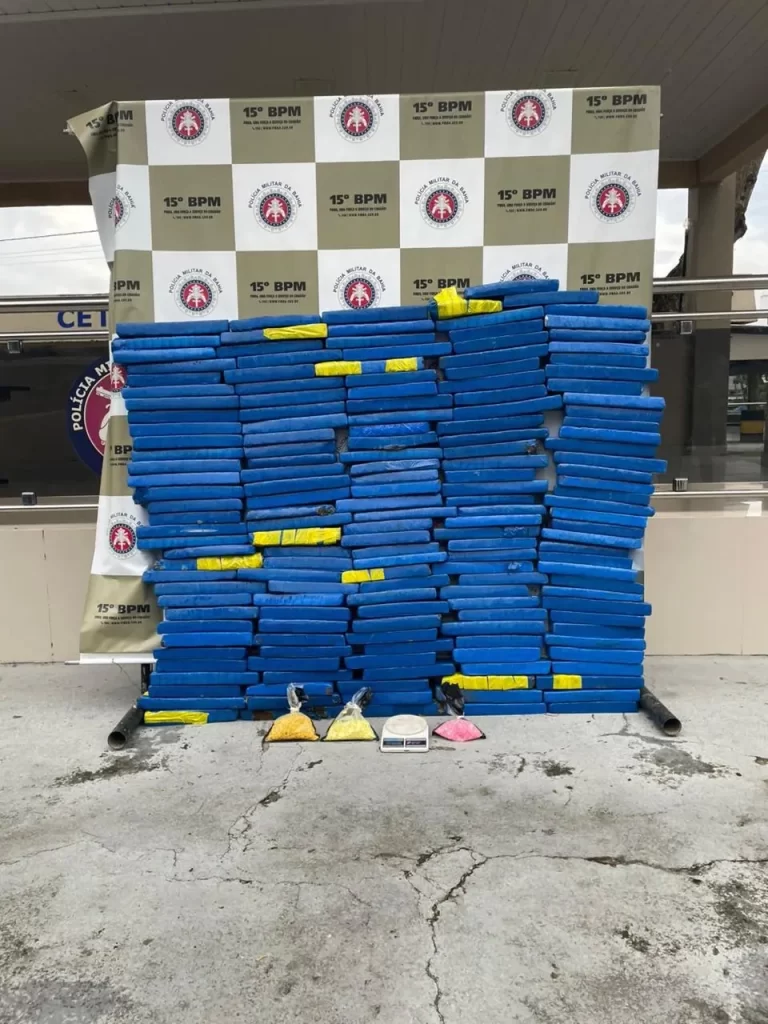 PM apreende mais de 150 tabletes de maconha em Itabuna