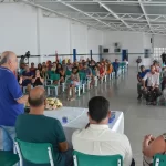 José Ronaldo entrega 60 escrituras para moradores do Núcleo Conder