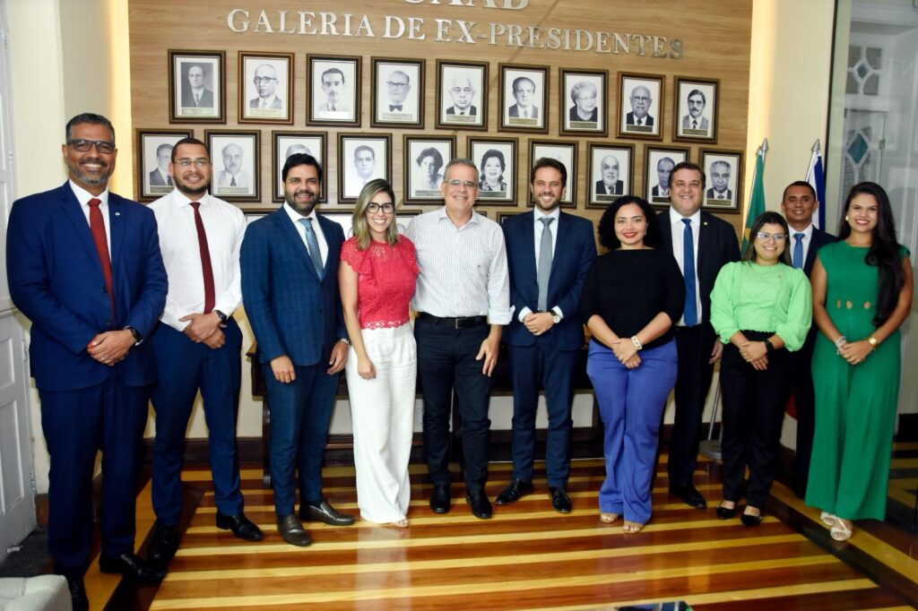 Reunião fortalece parceria entre CAAB e OAB Feira de Santana