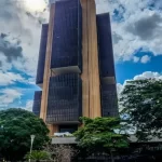 Piora da economia: mercado projeta alta da inflação e queda do PIB em 2025 e 2026