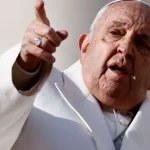 Papa Francisco é internado em Roma