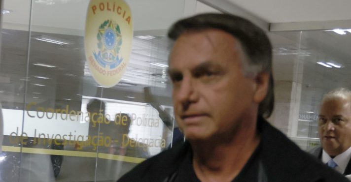 PGR acusa Bolsonaro de concordar com plano assassino, mas não apresenta comprovação