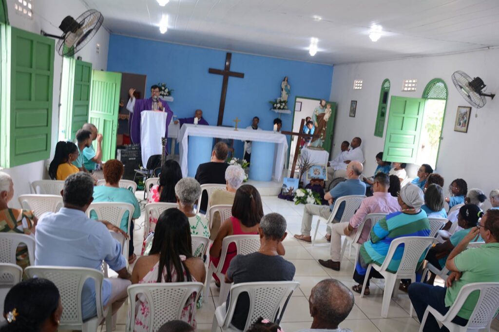 Missa e leilão beneficente marcam encerramento das celebrações ao padroeiro na Vila São José
