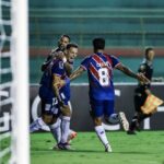 Bahia goleia o Jacuipense por 5 a 0 e vai decidir o título do Baianão contra o Vitória