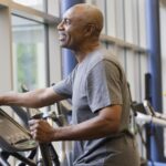 Exercícios aeróbicos podem proteger contra o Alzheimer, indica estudo