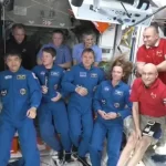Cápsula da SpaceX chega à Estação Espacial para resgatar os astronautas ‘presos’