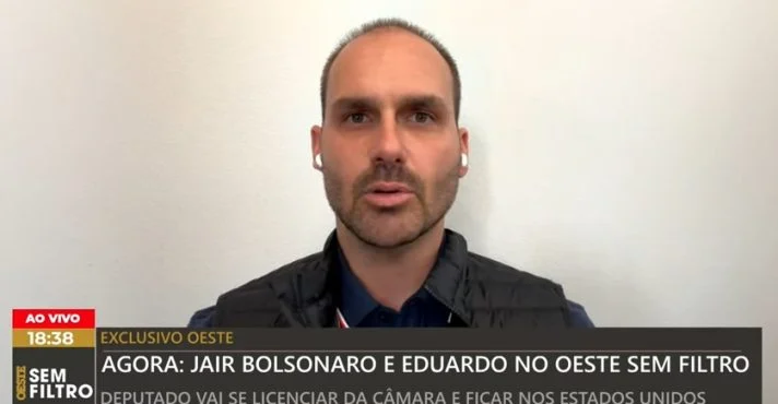 Eduardo Bolsonaro pretende pedir asilo político aos EUA