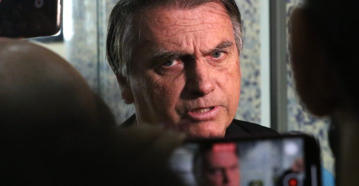 Mudança em projeto de lei pode impedir Bolsonaro de recuperar elegibilidade