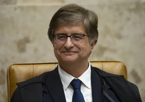 PGR pede ao STF o arquivamente do inquérito sobre fraude com cartões de vacina de Bolsonaro