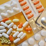 Justiça veta prescrição de medicamentos por farmacêuticos