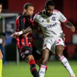 Flamengo bate o Vitória no Barradão pelo Campeonato Brasileiro