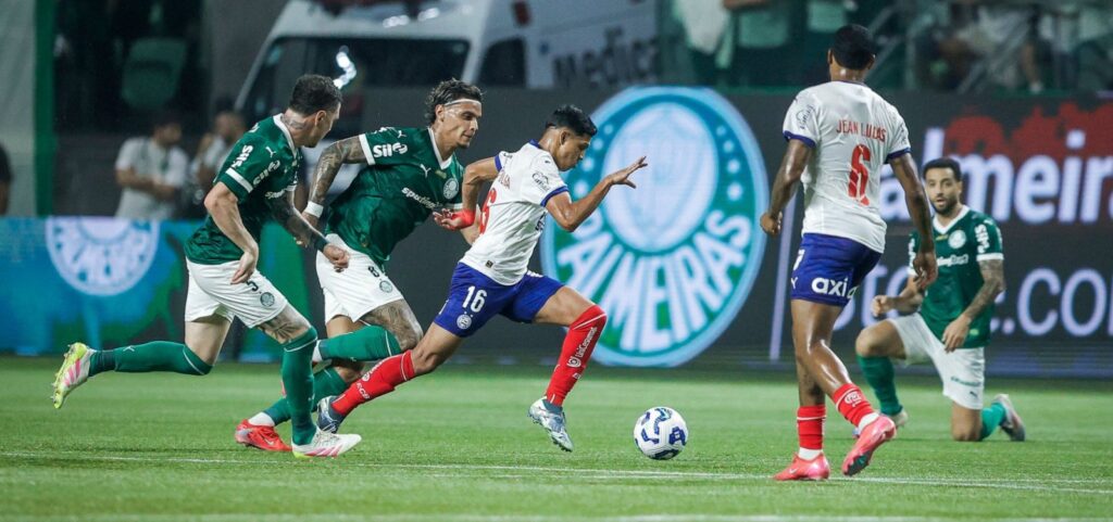 Nos acréscimos, Bahia vence o Palmeiras no Allianz Parque pelo Brasileirão